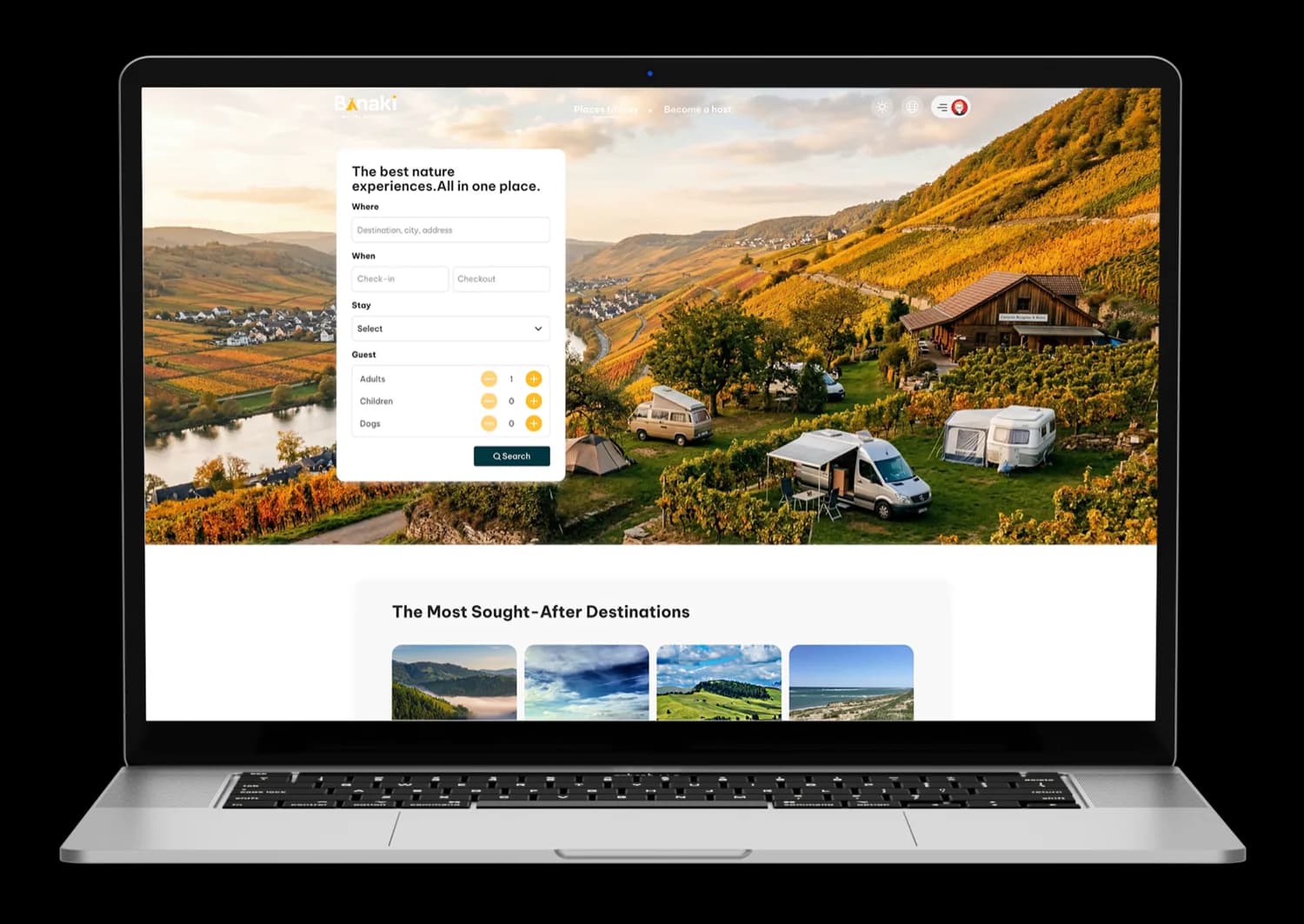 Die Banaki-Plattform auf einem Laptop: Startseite mit Suchfeld für Ziel, Reisezeitraum und Unterkunftsart